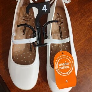 Wonder Nation White Flats for Big Girls Size 4